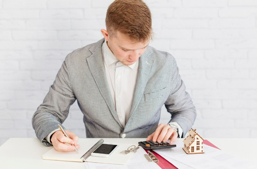 Home appraiser assessing the market value of a property