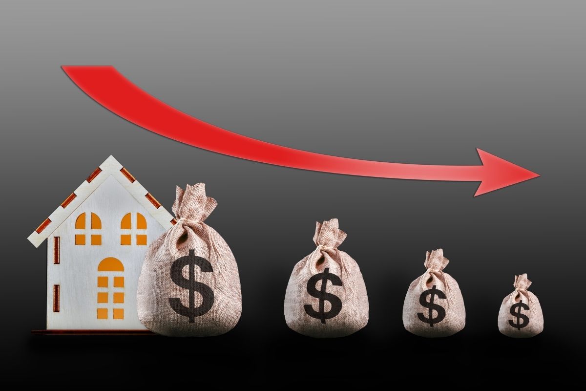 Falling property prices trend in NYC