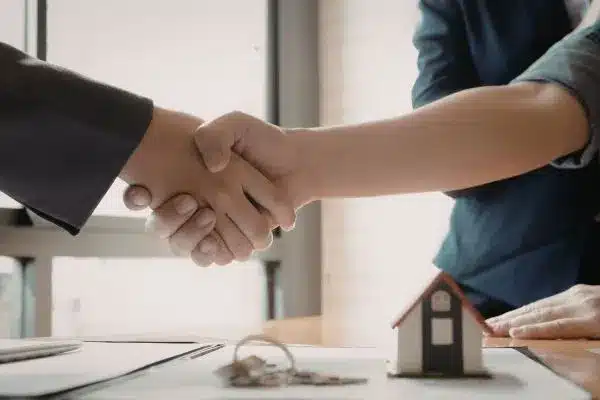 Appraiser and client finalizing retrospective appraisal